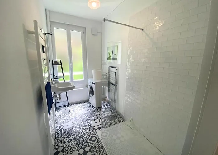 Le Grand Cerf - - Gare