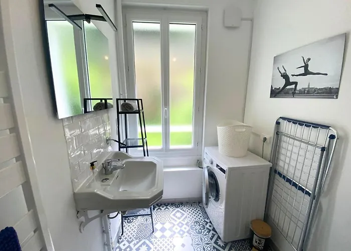 Le Grand Cerf - - Gare